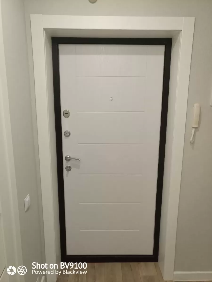 Входная дверь модельТеплолюкс1200-1200