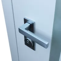 Входная дверь Эверест с зеркалом